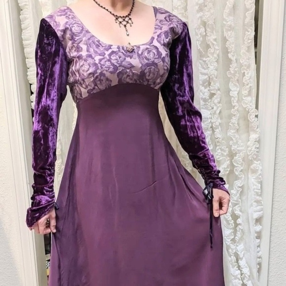 Vintage LINDA HARRIS Princess Dress Long Maxi Purple Silk Velvet - SMALL - Picture 4 of 13